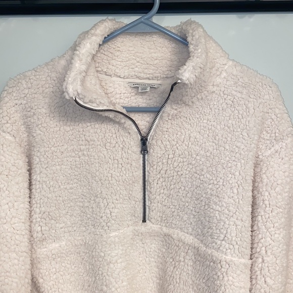 American Eagle white & grey NWOT Sherpa jacket size XS but fits big - Picture 3 of 6